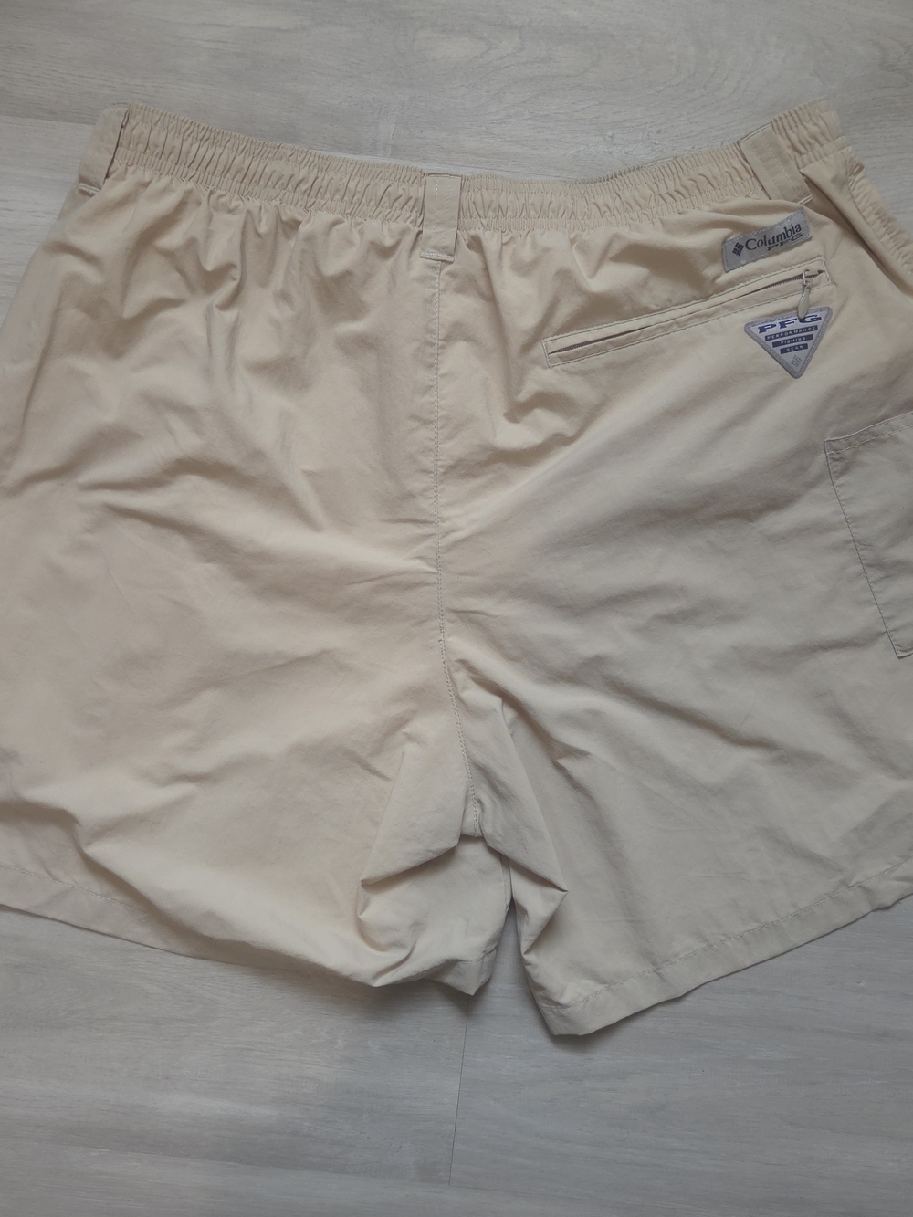 Columbia Men's Cream PFG Performance Fishing Shorts